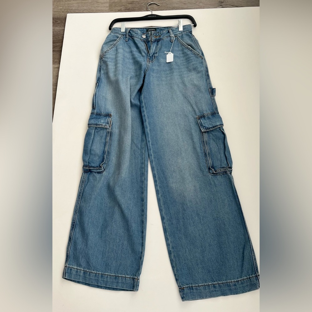 Wild Fable Mid-rise Wide Leg Baggy Cargo Pants in Medium Wash.
